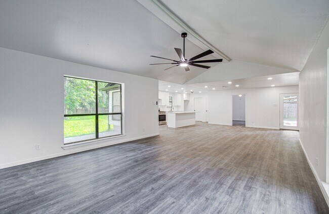 Building Photo - 816 Glen Hollow Dr
