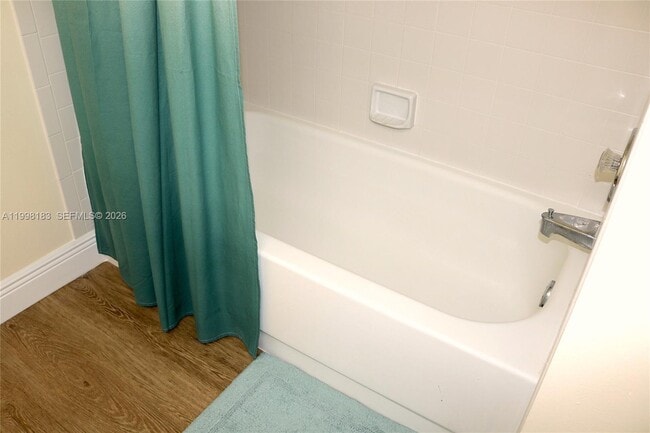 Building Photo - 401 Gardens Dr