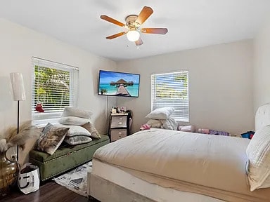 Building Photo - $2,650 11105-07 NE 9th Ave #11105