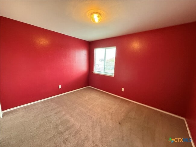 Building Photo - 1205 Saddle Dr