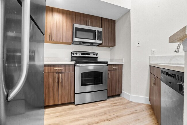 Building Photo - 12730 Vista Isles Dr