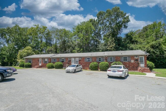 Building Photo - 3402 Craig Ave