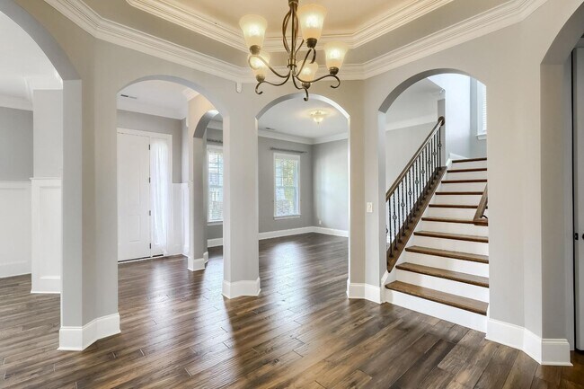 Building Photo - 5 Bedroom single family home in Mooresville