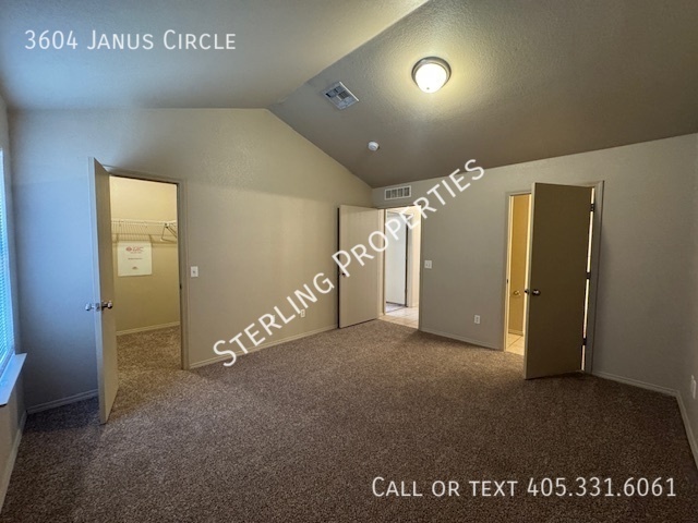 Building Photo - 3604 Janus