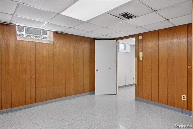 Building Photo - 13731 Elgin St