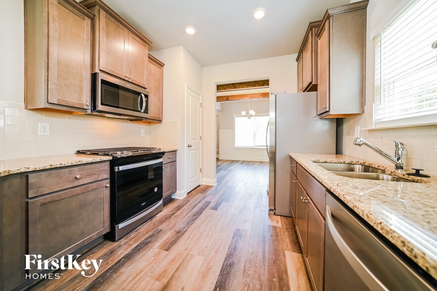 Building Photo - 206 Cheshire Dr