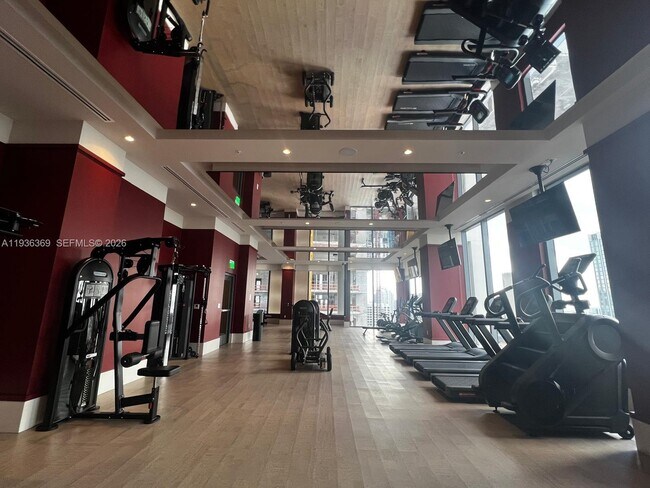 Building Photo - 11 NE 6th St