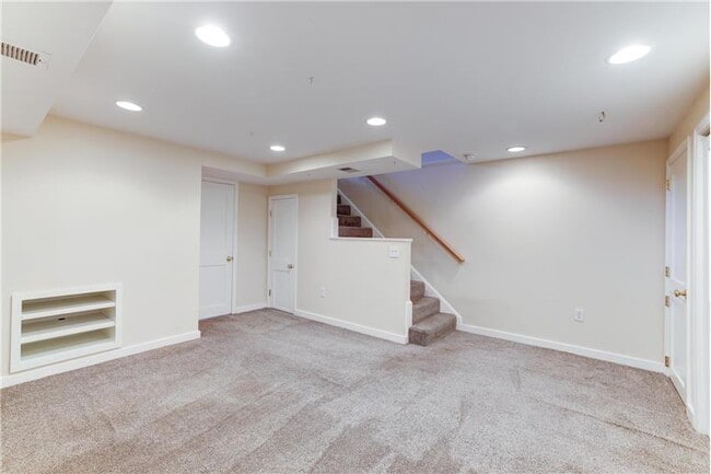 Building Photo - 2308 Mary Baldwin Dr