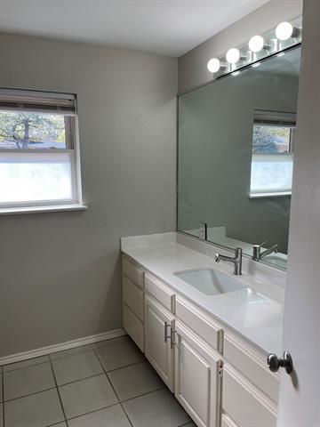 Building Photo - 501 Merrill Dr