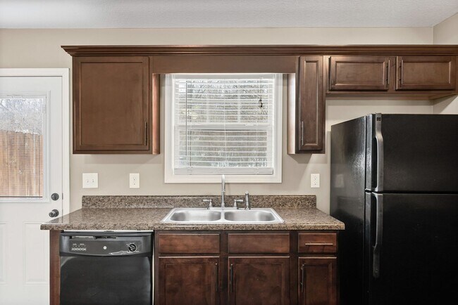 Building Photo - 1761 Spring Water Drive