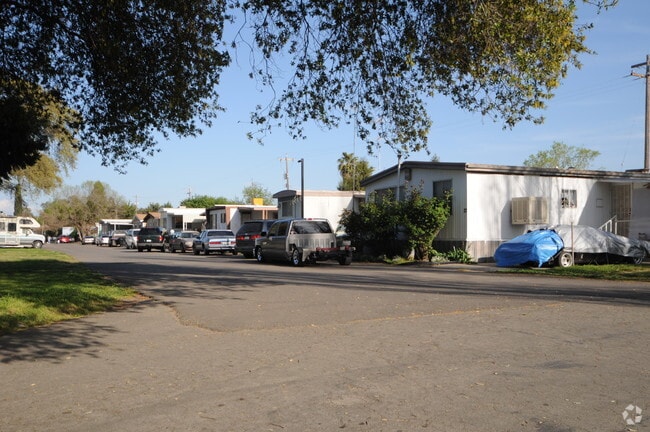Building Photo - Twin Cypress Mobile Home Park