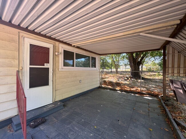 Building Photo - 10261 FM 724