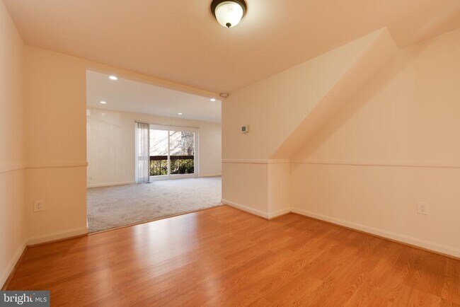 Building Photo - 10742 Cordage Walk