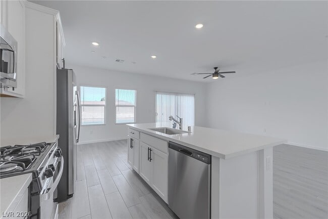 Building Photo - 9940 Kimura Hls Ave