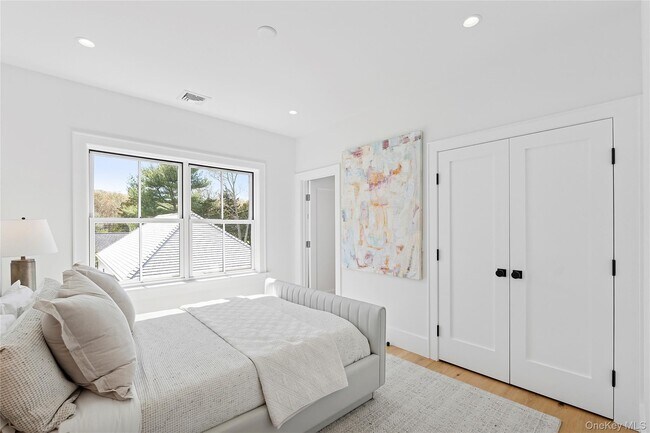 Building Photo - 510 Abrahams Path