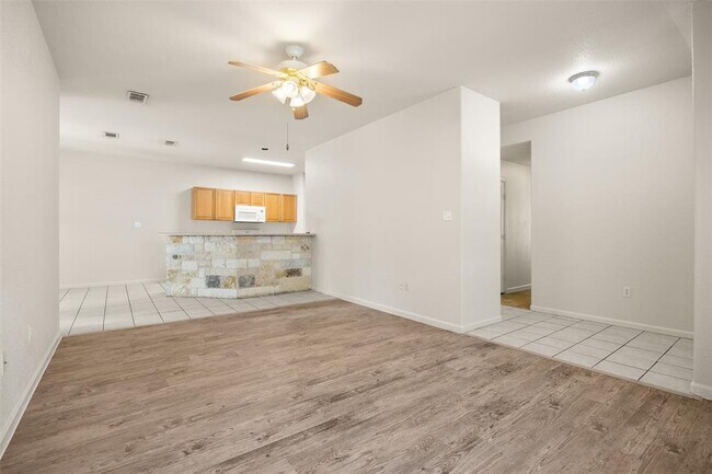 Building Photo - 21513 Pershing Ave