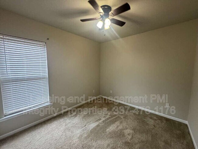 Building Photo - 201 St Caillin St