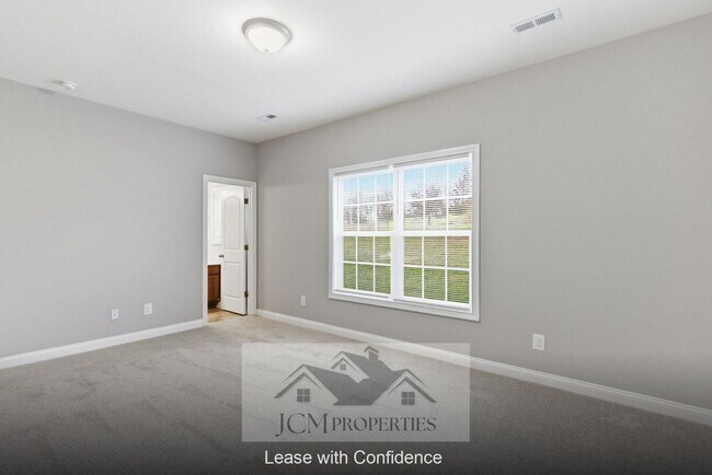 Building Photo - 925 Dawson Creek Way