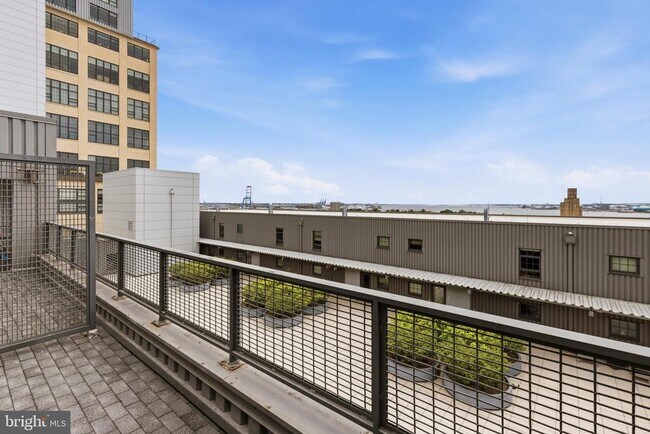Building Photo - 1200 Steuart St