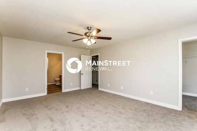 Building Photo - 4 Bedroom Pet-Friendly Home in Mooresville, NC with Main Street Renewal