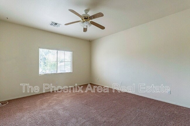 Building Photo - 2600 E Springfield Pl