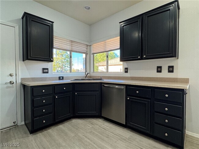 Building Photo - 1396 Couperin Dr