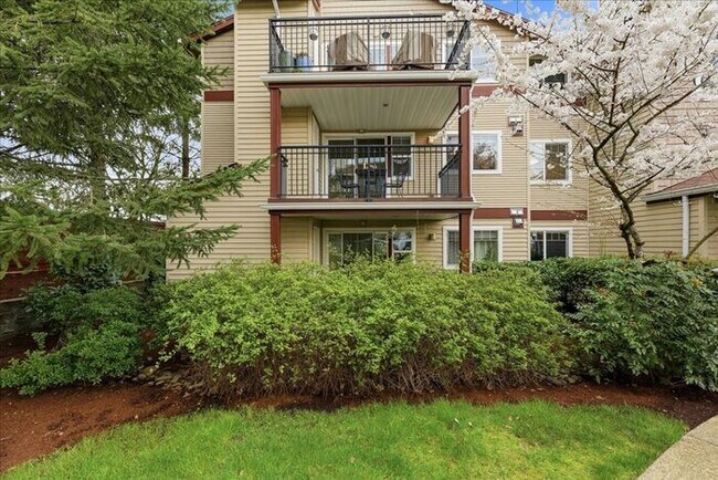 Building Photo - $1,895 • Modern 2BR Condo in Tanasbourne – Garage Included!