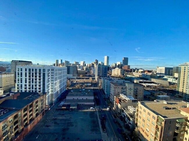 Building Photo - 300 W 11th Ave