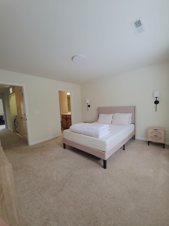 Building Photo - 2919 Berkeley Springs Pl