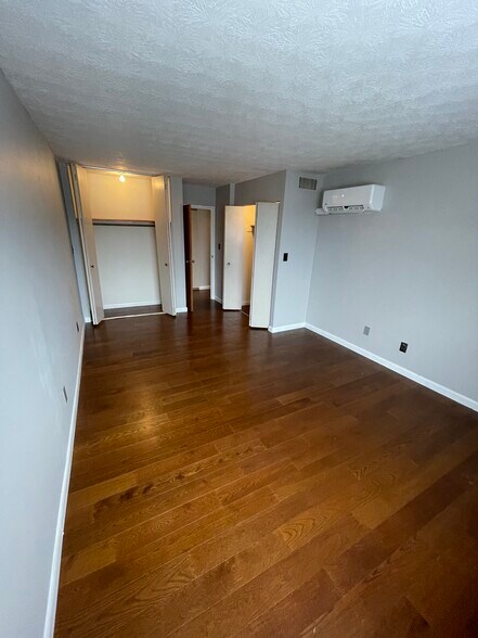 Building Photo - 45 Park Pl