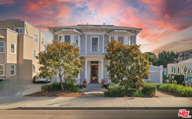 Primary Photo - 487 43rd St