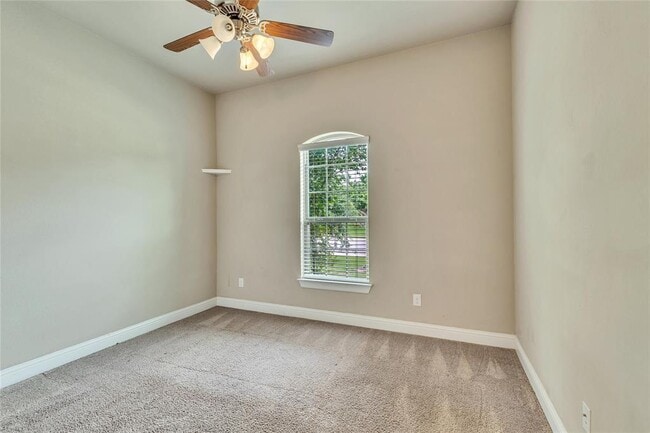 Building Photo - 1805 Grebe Dr