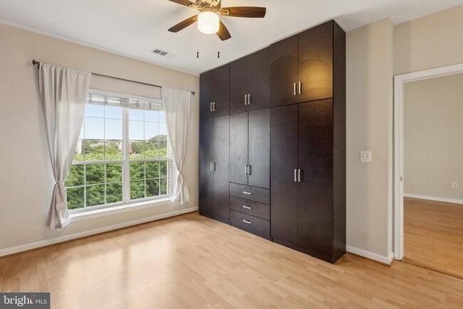 Building Photo - 4551 Strutfield Ln