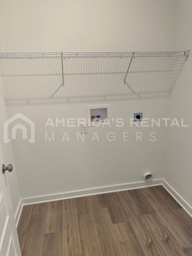Building Photo - Home for Rent in Bessemer, AL!!! Available to View NOW!