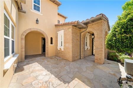 Building Photo - 71 Fanlight