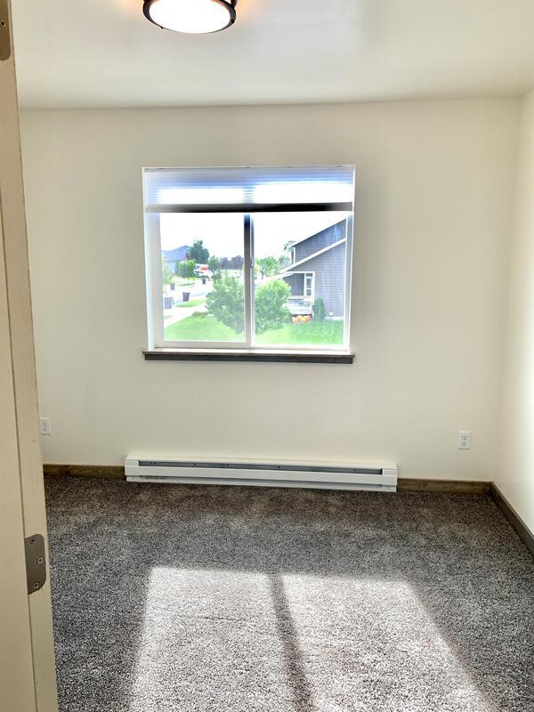 Building Photo - 3355 Blackbird Wy