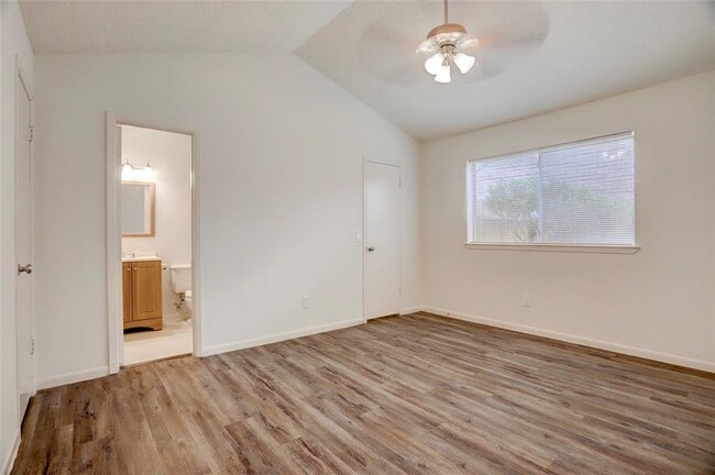 Building Photo - 3406 E Heatherock Cir