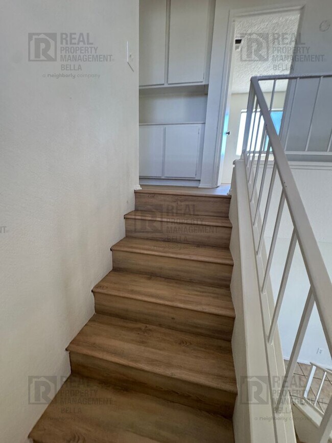 Building Photo - 1330 Wrigley Ln