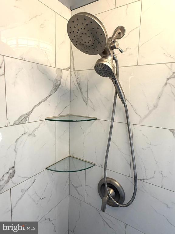 Building Photo - 295 E Main St