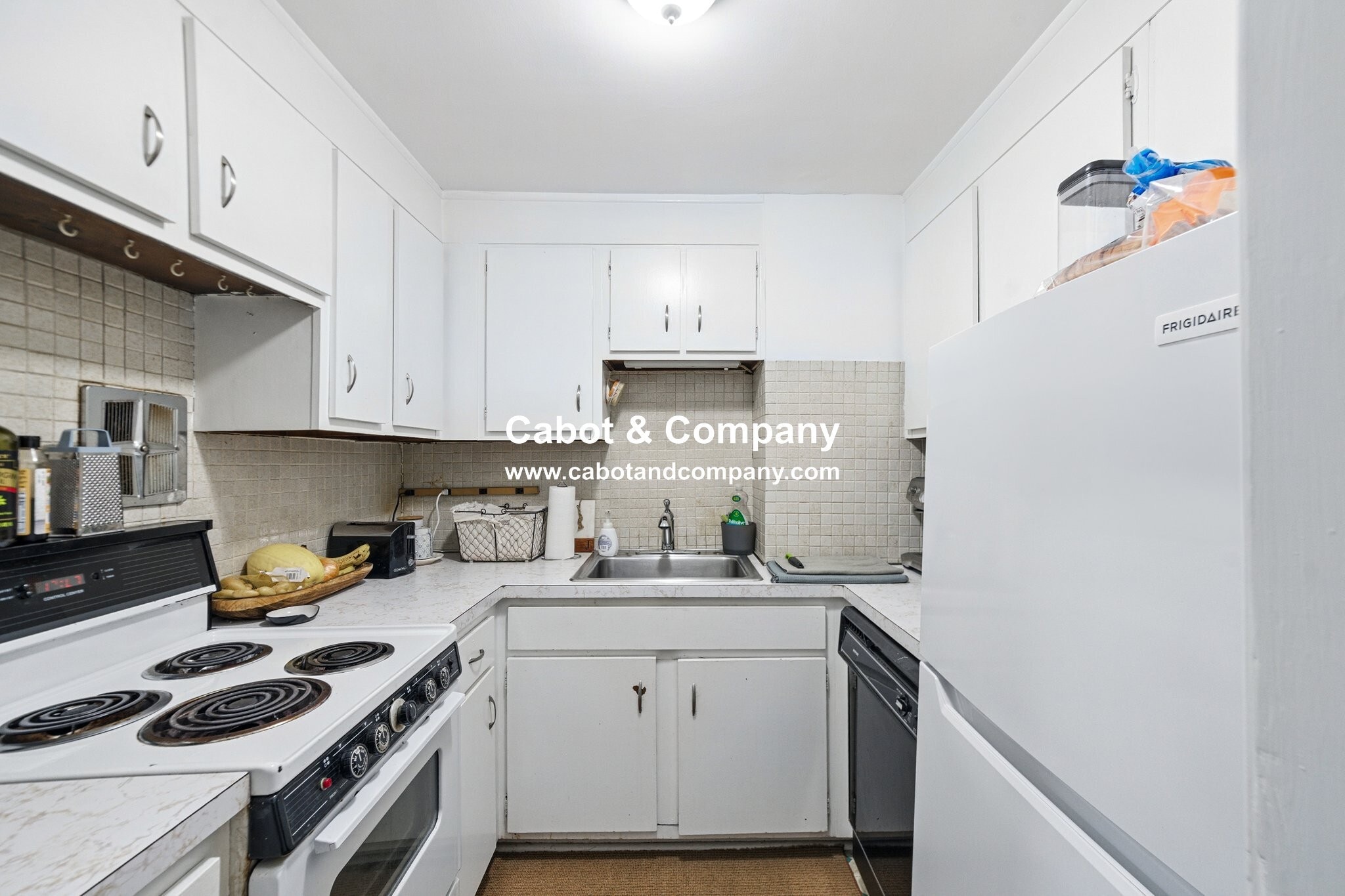 Building Photo - 104 Appleton St