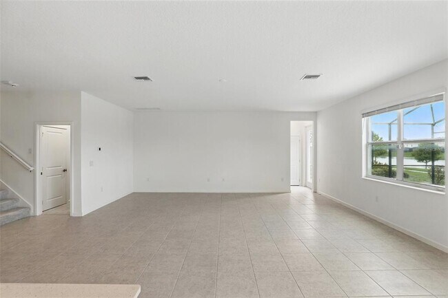 Building Photo - 251 Ballo Dr