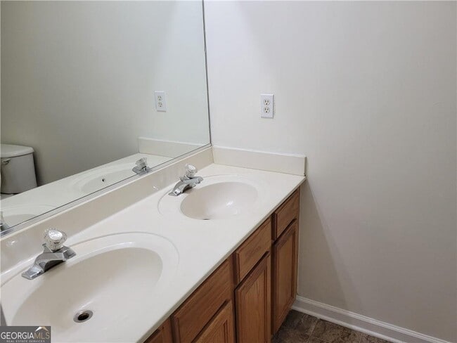 Building Photo - 1497 Cove Creek Cir