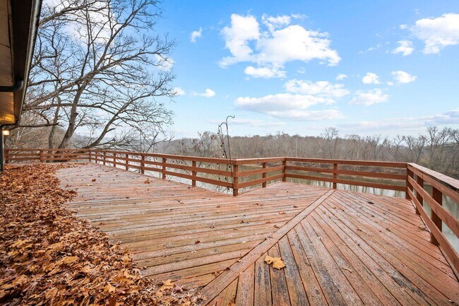 Building Photo - Luxury Living on the River — Your Dream Home Awaits