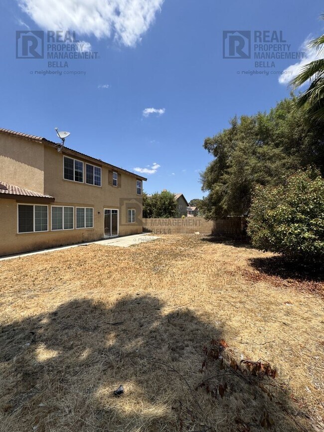 Building Photo - 34574 Black Cherry St