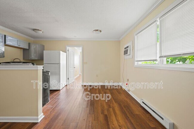 Building Photo - 4133 St Johns Ave