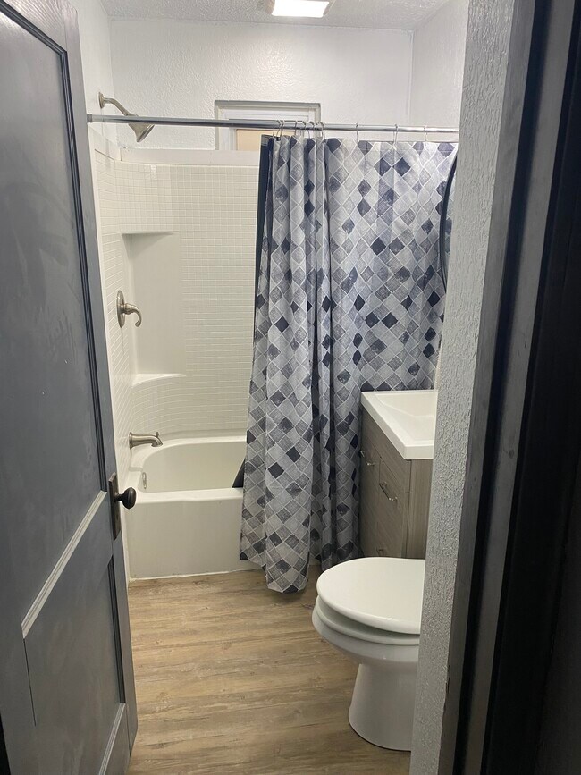 Building Photo - 308 Owens Ave