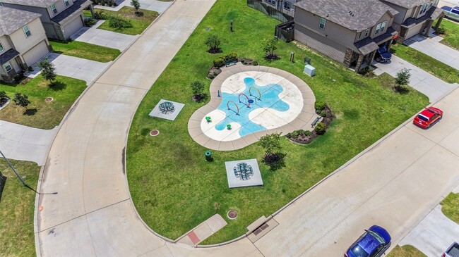 Building Photo - 18638 Lansdowne Stream Path