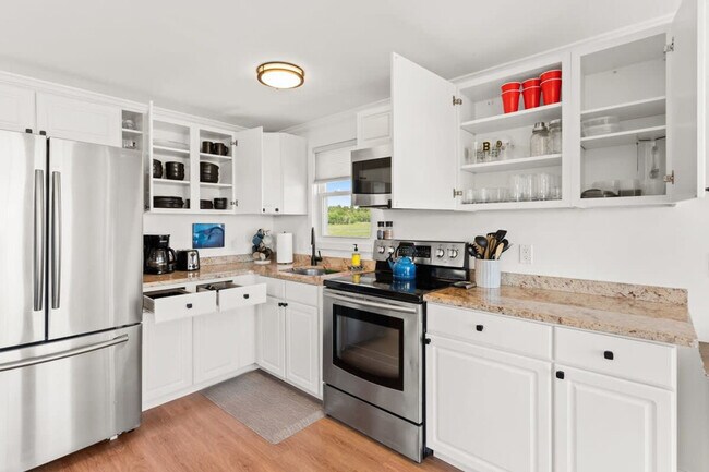 Building Photo - 1611 NH-1A