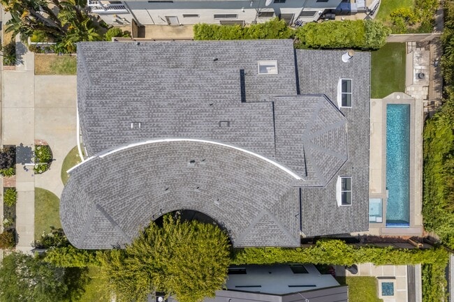 Building Photo - 1307 Ozone Ave