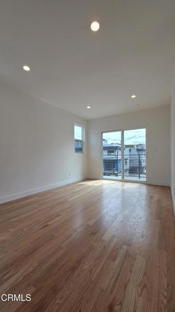 Building Photo - 915 N Ridgewood Pl